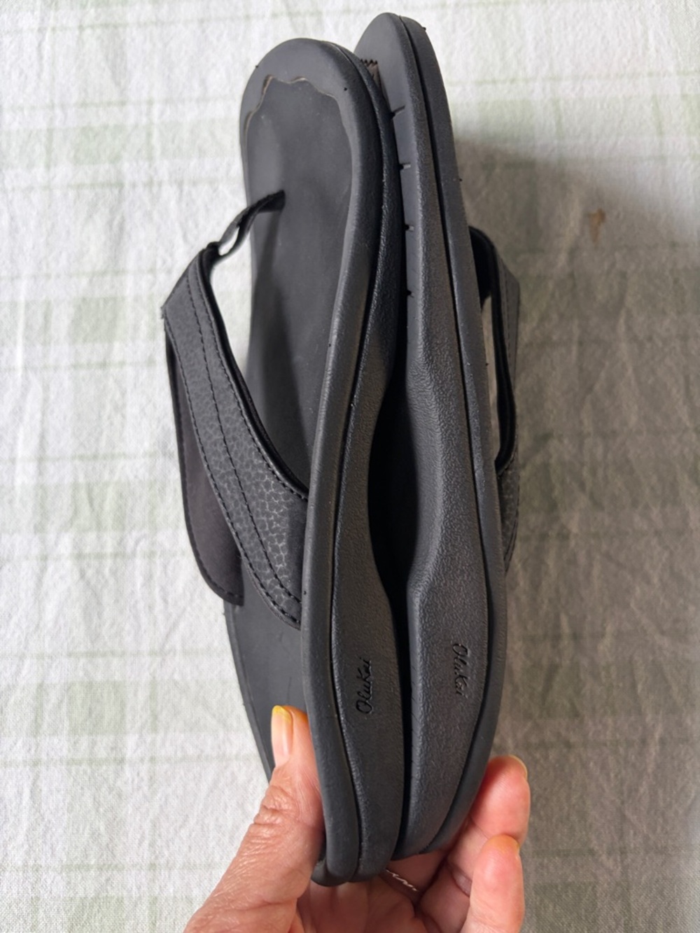 Olukai Ohana Black Flip Flop Sandals with Subtle Logo - Picture 5 of 9